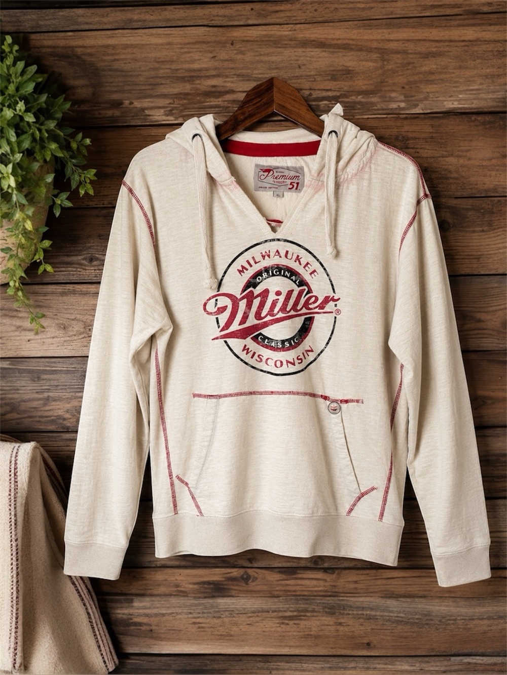 Vintage Miller Milwaukee Wisconsin Hoodie XL Cream Red Y2K Graphic Pullover
